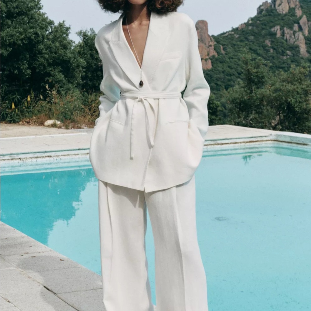 Zara Linen Blend Elegant White Women's Suit (Blazer and Pants) BRAND NEW. Size M